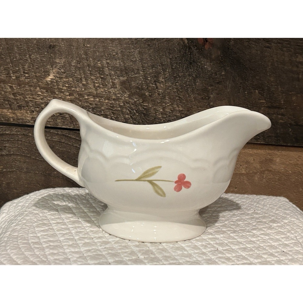 Pfaltzgraff Garland Gravy‎ Boat Stoneware Flowers Vintage